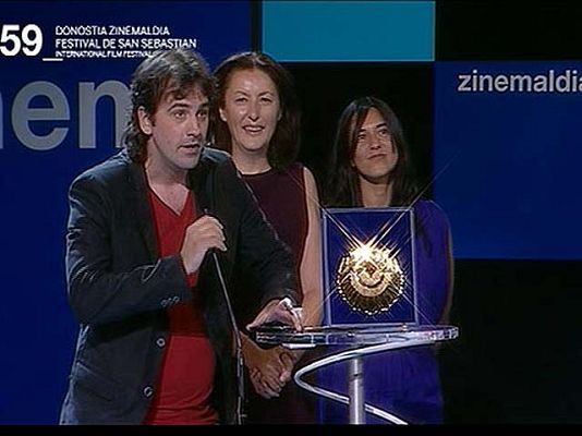 Festival de cine de San Sebastián - Isaki Lacuesta recibe la Concha de Oro en el Festival de cine de San Sebastián