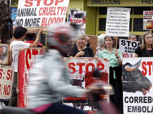 Telediario 1 - Antitaurinos amplían sus miras