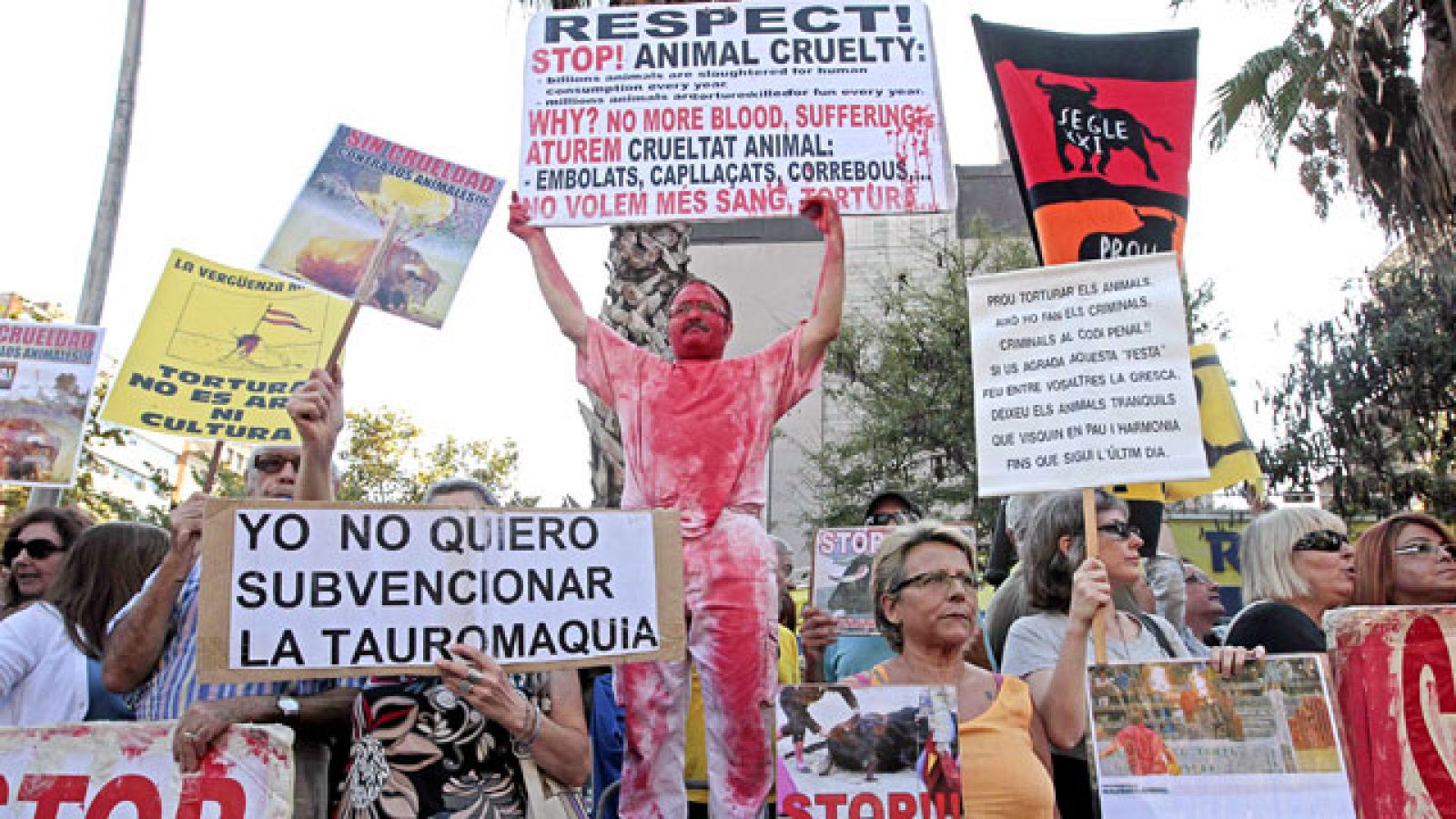 Telediario de fin de semana en cuatro minutos - 25/09/11 | Ver