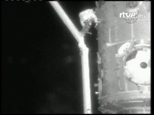 Ciencia y tecnología en Rtve.es - Paseo espacial en el 'Discovery'