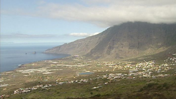 Telediario 1 - La isla El Hierro sigue temblando