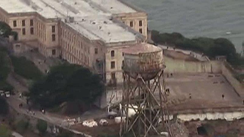 Baloncesto NBA en el patio de Alcatraz