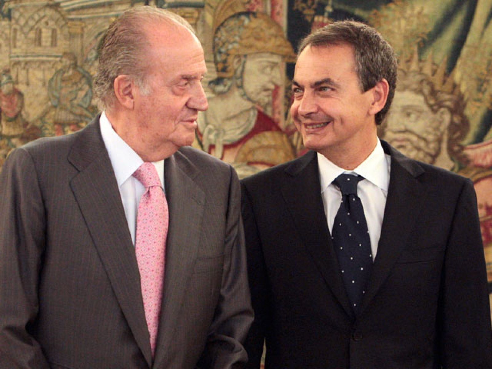 El rey ha sancionado la reforma de la Constitución que limita el déficit público