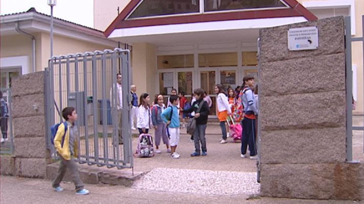 Telediario 1 - Los profesores vuelven a la calle