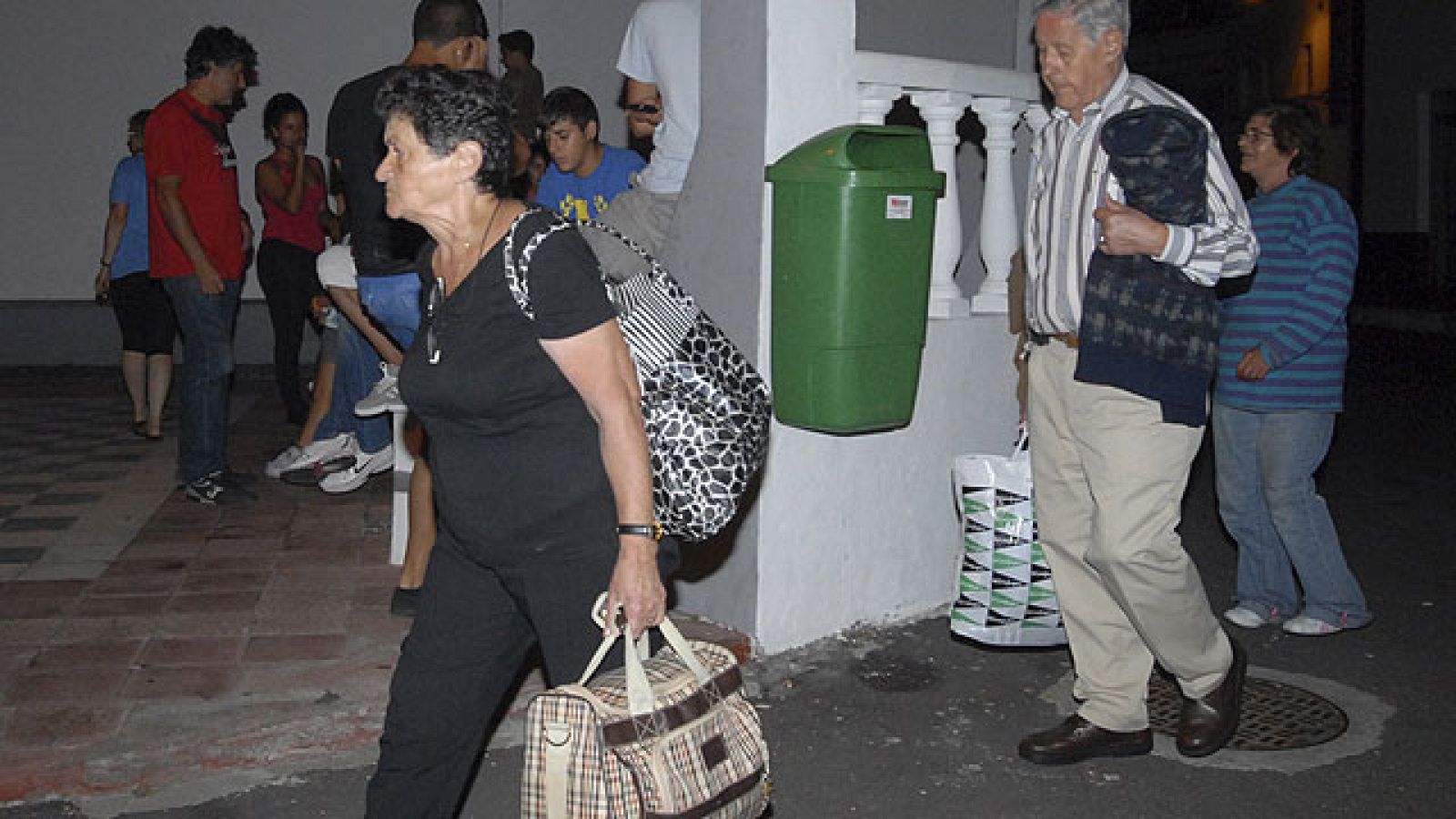 Medio centenar de personas ha pasado la noche fuera de casa en el municipio de Frontera