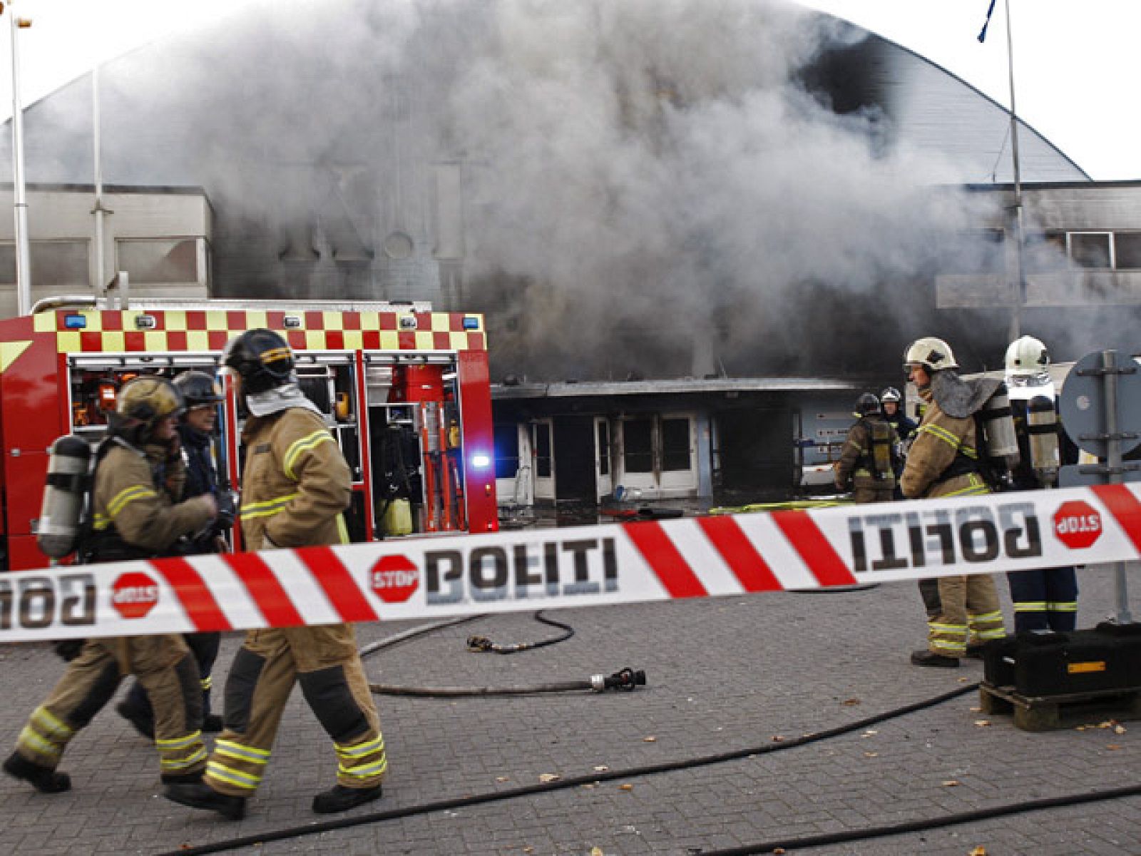 Un incendio acaba con el histórico pabellón KB Hallen de Copenhague