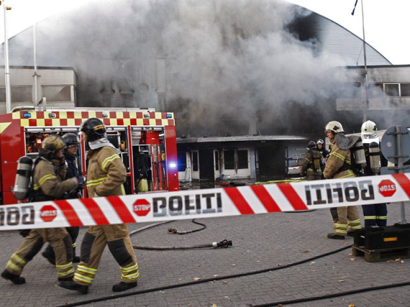 Un incendio acaba con el histórico pabellón KB Hallen de Copenhague