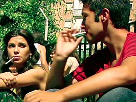 Cuéntame cómo pasó - Qué guapo el mechero