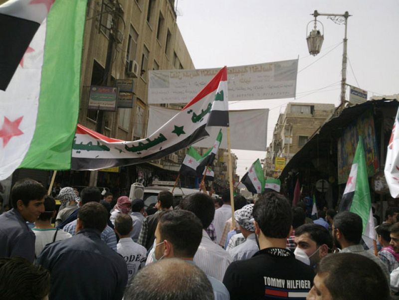 El régimen sirio admite la muerte de siete militares en enfrentamientos armados en Rastan