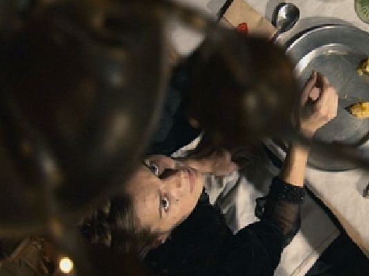 Águila Roja - Lucrecia se siente acechada