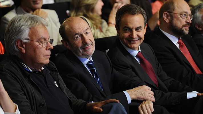 Telediario 1 - La cúpula socialista se reúne para remontar en las encuestas, corregir errores e ilusionar al electorado