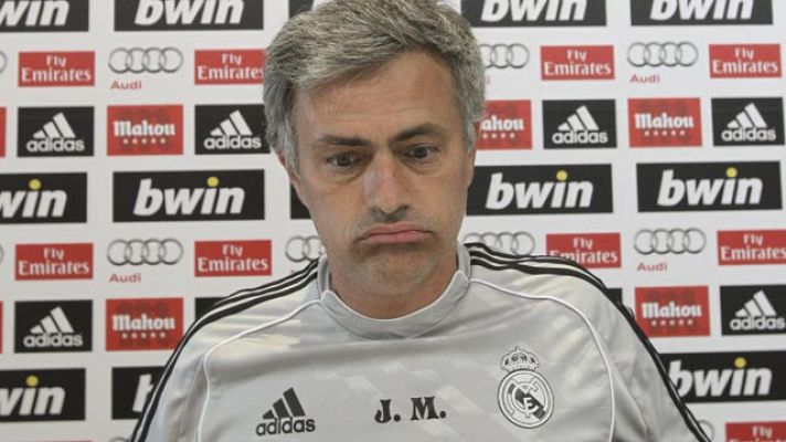 Telediario 1 - Mourinho devuelve las flores a Florentino