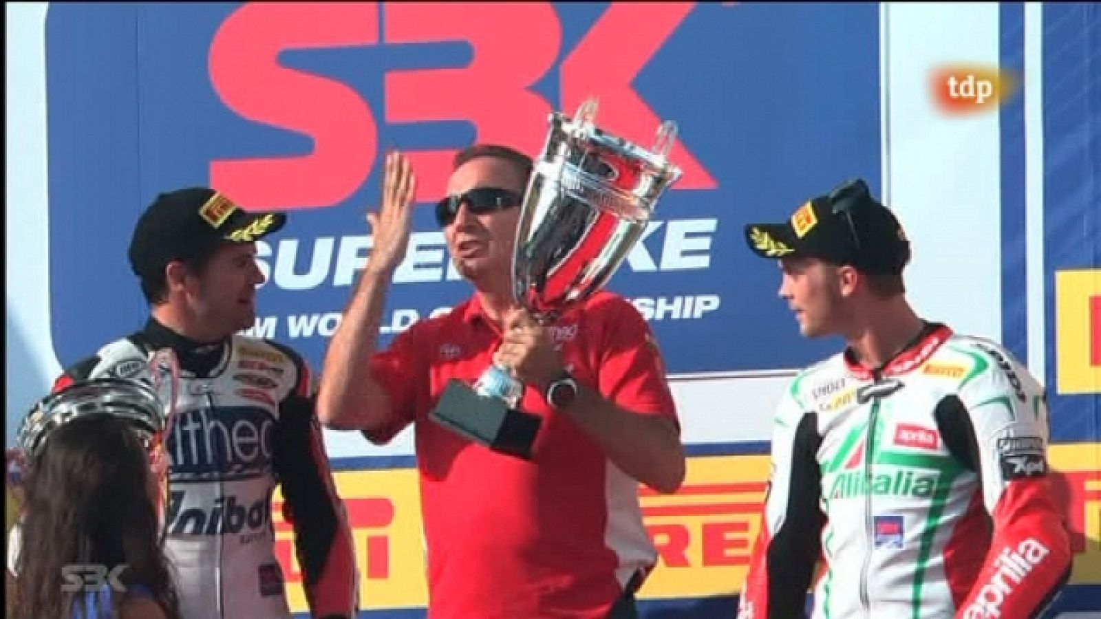 Campeonato mundial de Superbikes - Resumen prueba de Francia - 02/10/11 - Ver ahora