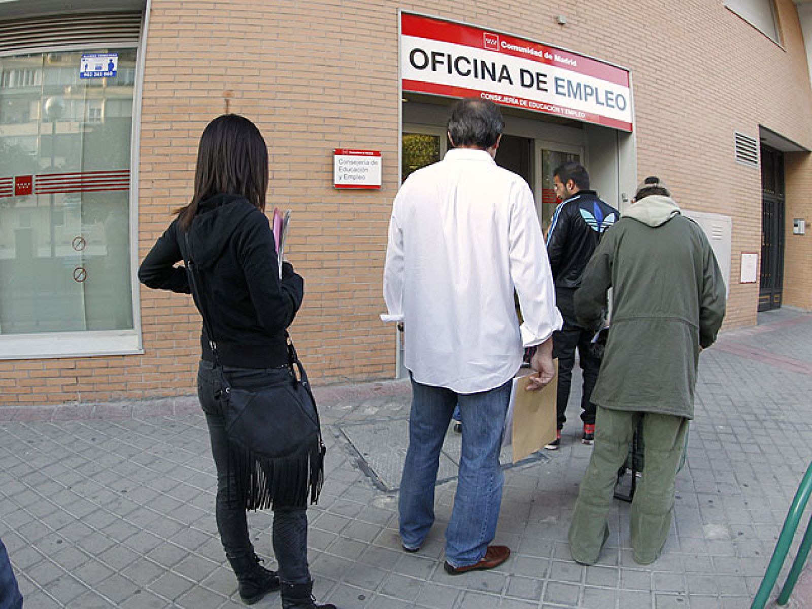 Telediario 2 en cuatro minutos - 04/10/11 | Ver