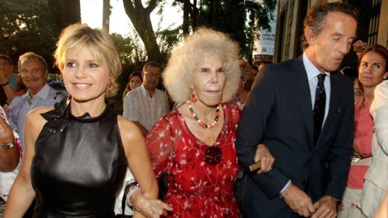 La duquesa de Alba se casa por tercera vez a los 85 años | Ver