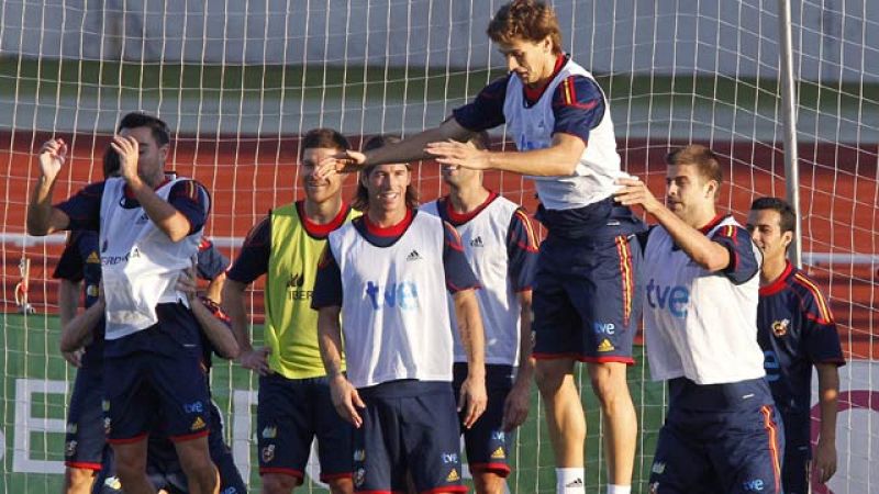 Villa no acaba el entrenamiento por precaución | Ver
