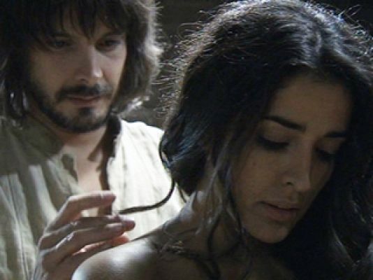 Águila Roja - Águila toca la espalda de Margarita