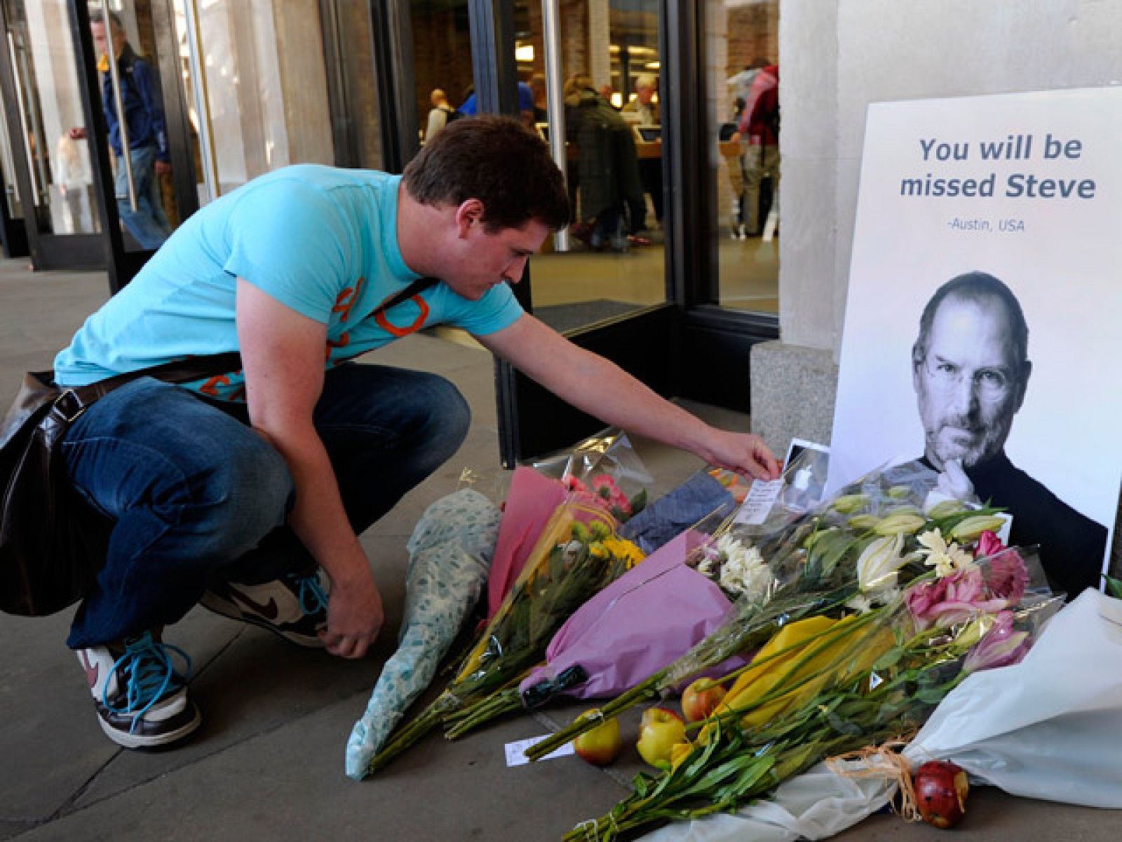 El mundo lamenta la muerte de Steve Jobs