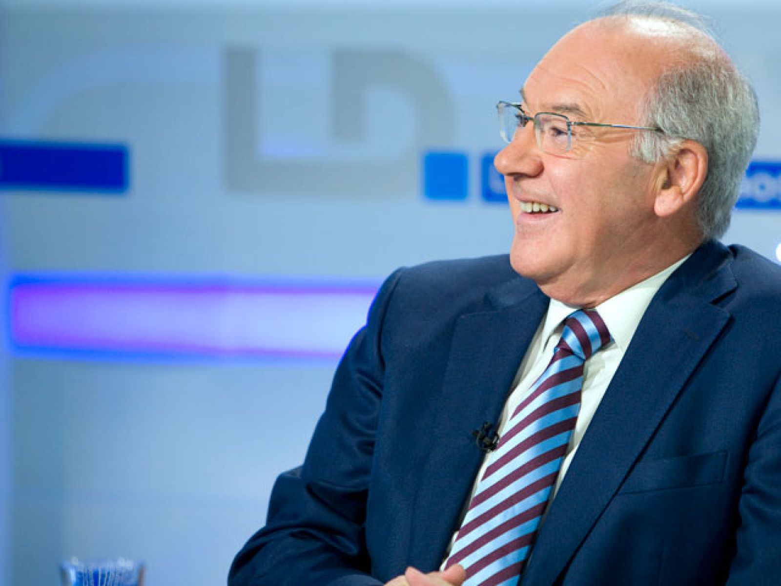 Ardanza cree que ni ETA sabe cuando se disolverá pero que podría hacerlo antes del 20N - Informativo 24h | Ver