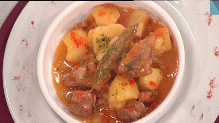 RTVE Cocina - Patatas estilo riojano con ensalada