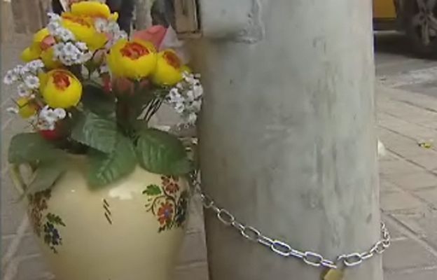  - Protesta con cadenas