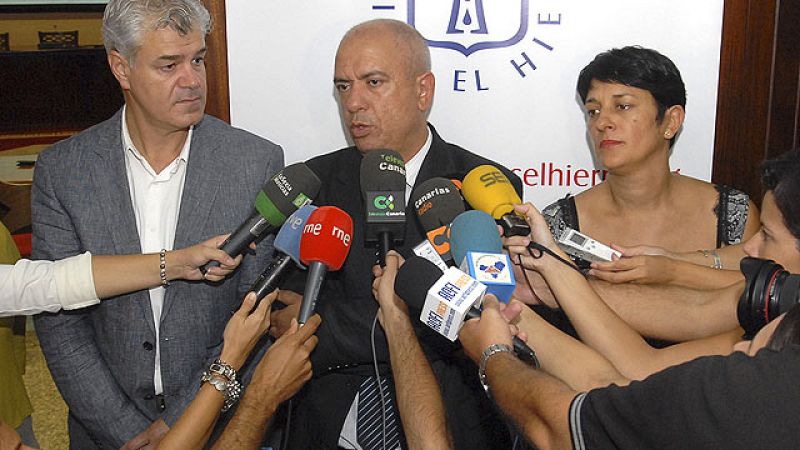 Los vulcanólogos confirman que se ha producido una erupción submarina en la isla de El Hierro.