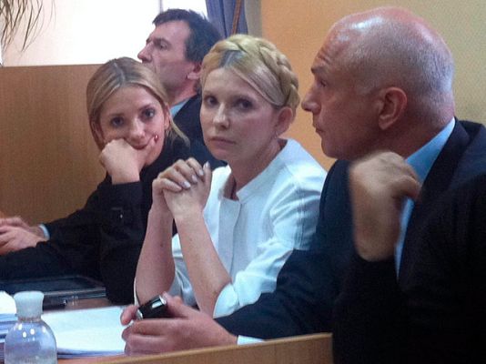 Telediario 1 - La ex primera ministra ucraniana Timoshenko, condenada por excederse en sus poderes