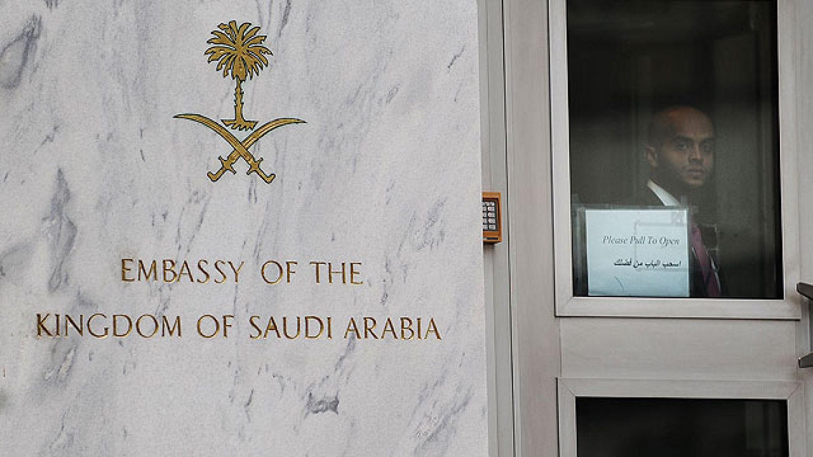 Estados Unidos asegura haber desmontado un complot para asesinar al embajador de Arabia Saudí en Washington y atentar contra la embajada de su país y la de Israel.