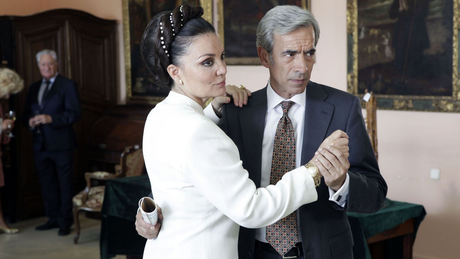 Cuéntame cómo pasó - T13 - Episodio 5: Gajes del oficio - Ver ahora