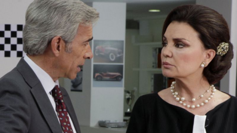 En el mercadillo con la alta sociedad (Cap. 220)