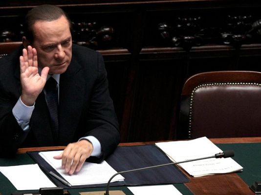 Informativo 24h - Máxima incertidumbre en la votación donde Berlusconi se juega su futuro político