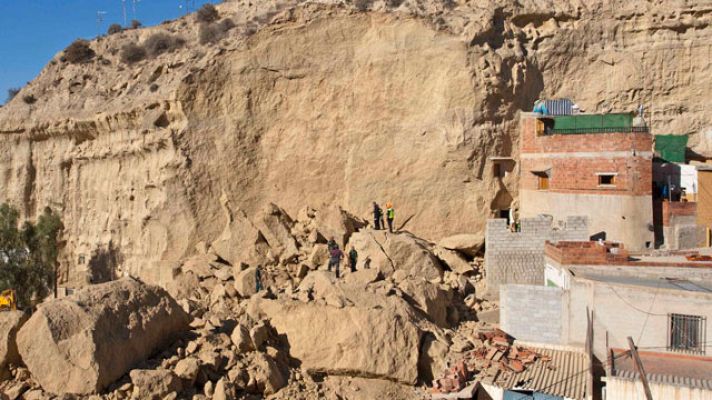 Telediario 1 - Telediario 2 en 4' - 14/10/11