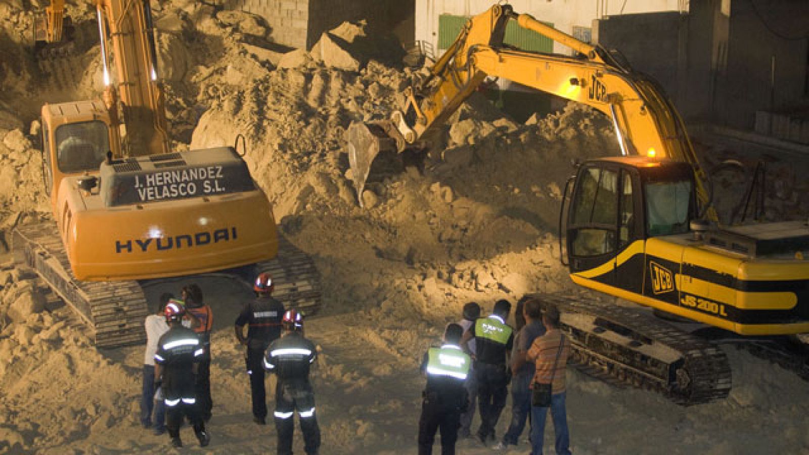 Recuperados los 3 cuerpos sin vida de una misma familia.