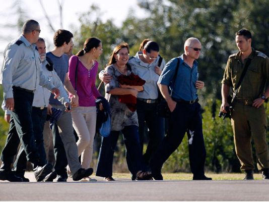 Telediario 1 - Comienza el canje de presos palestinos por el soldado Guilad Shalit
