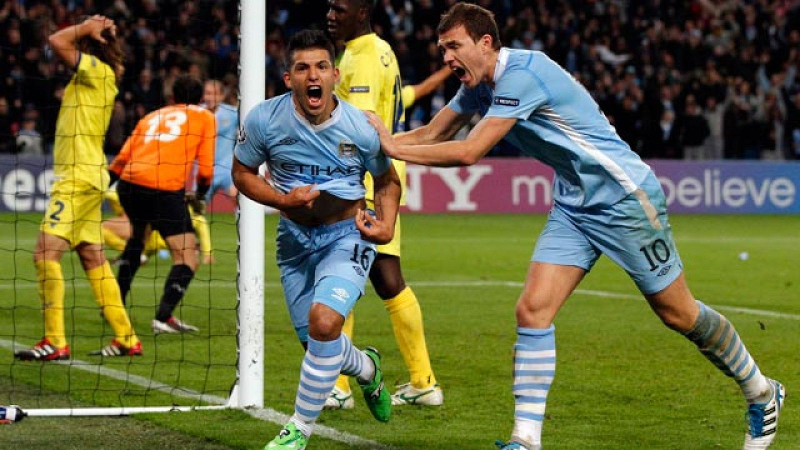 Agüero mata al Villarreal (2-1)