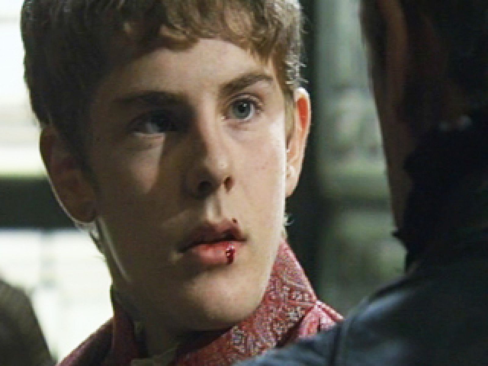 Águila Roja - "Nunca reniegues de tu madre" | Ver