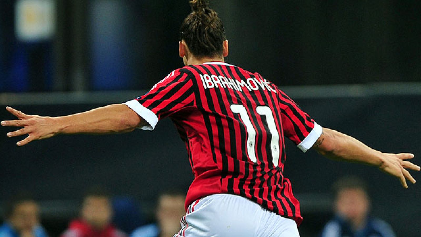 El Milan ha dado un paso adelante hacia los octavos de final gracias a su victoria por 2-0 ante el BATE Borisov con goles de Ibrahimovic y Boateng.