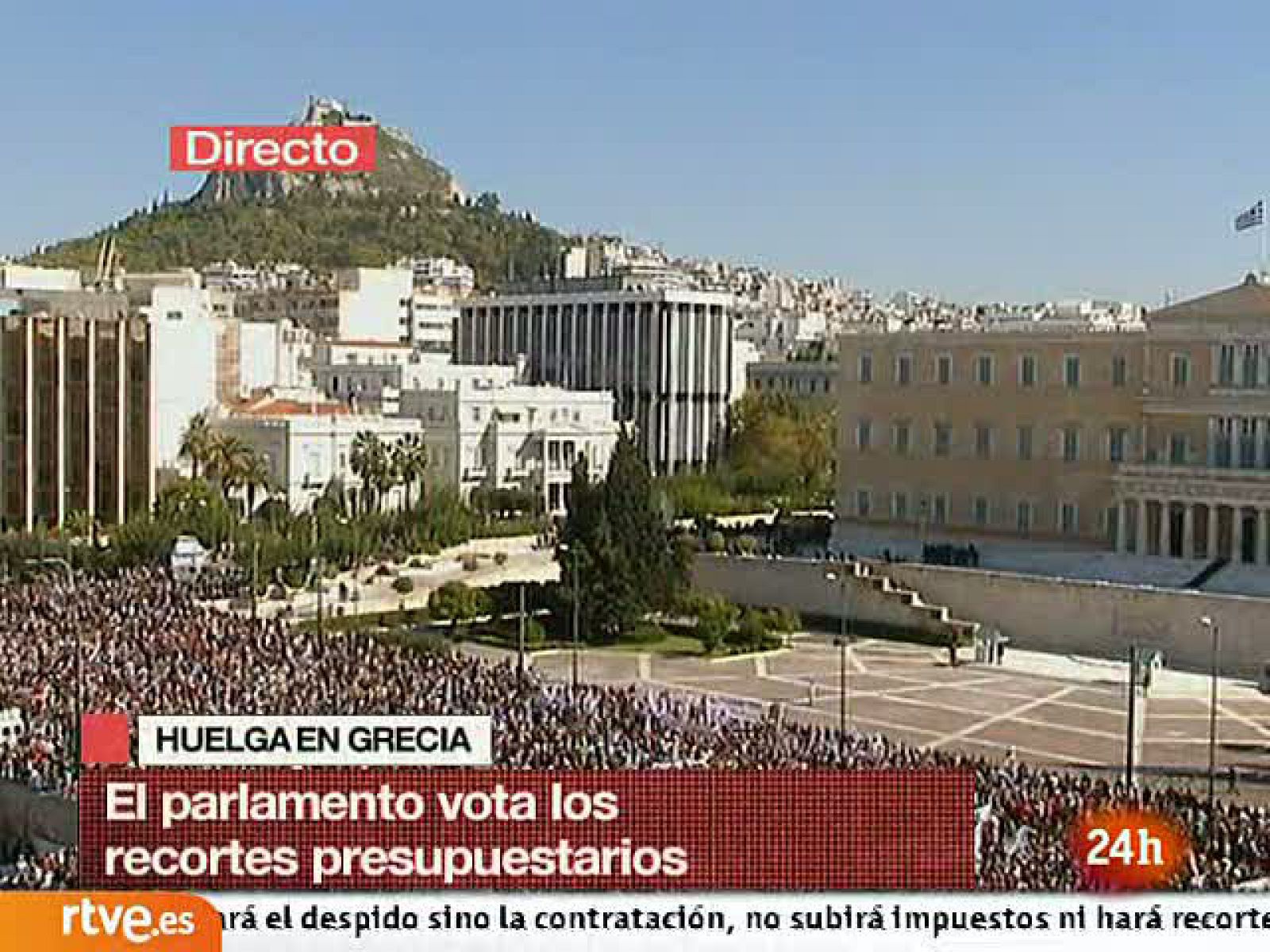 La plaza Syntagma vuelve a llenarse en el segundo día de huelga general en Grecia