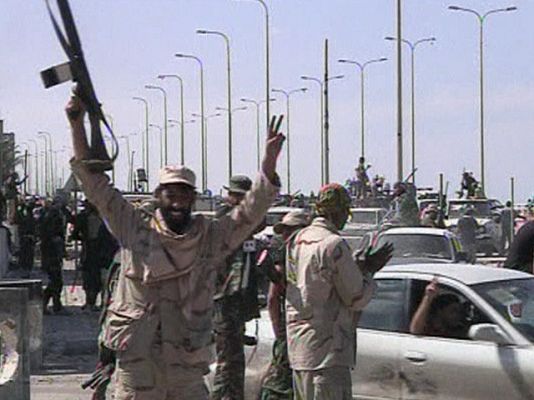  - Los rebeldes libios anuncian que han capturado a Gadafi