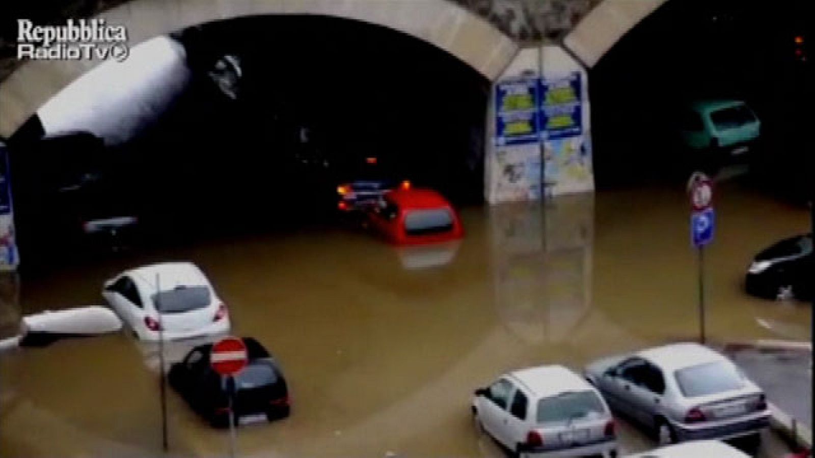 Roma totalmente paralizada por una fuerte tormenta | Ver