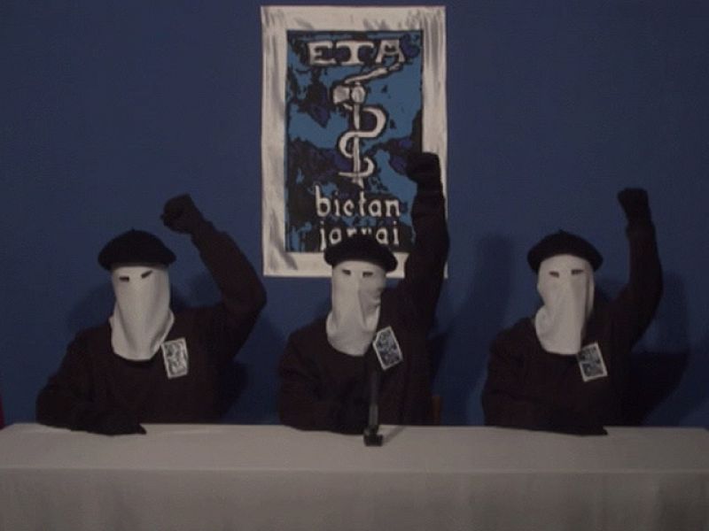 Telediario matinal en cuatro minutos - 21/10/11 | Ver