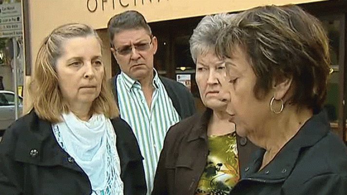 Telediario 1 - Un cura veta una exposición sobre el cáncer de mama