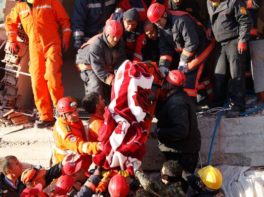 Informativo 24h - Turquía sigue buscando supervientes