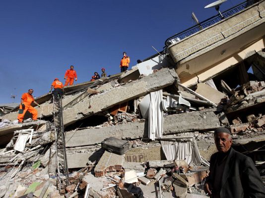 Telediario 1 - Terremoto en Turquía