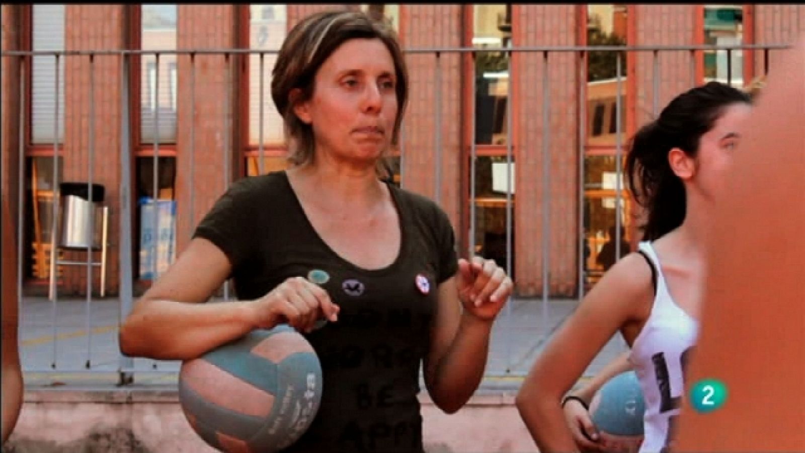 La felicidad (en cuatro minutos) - Los deportes en equipo - Ver ahora