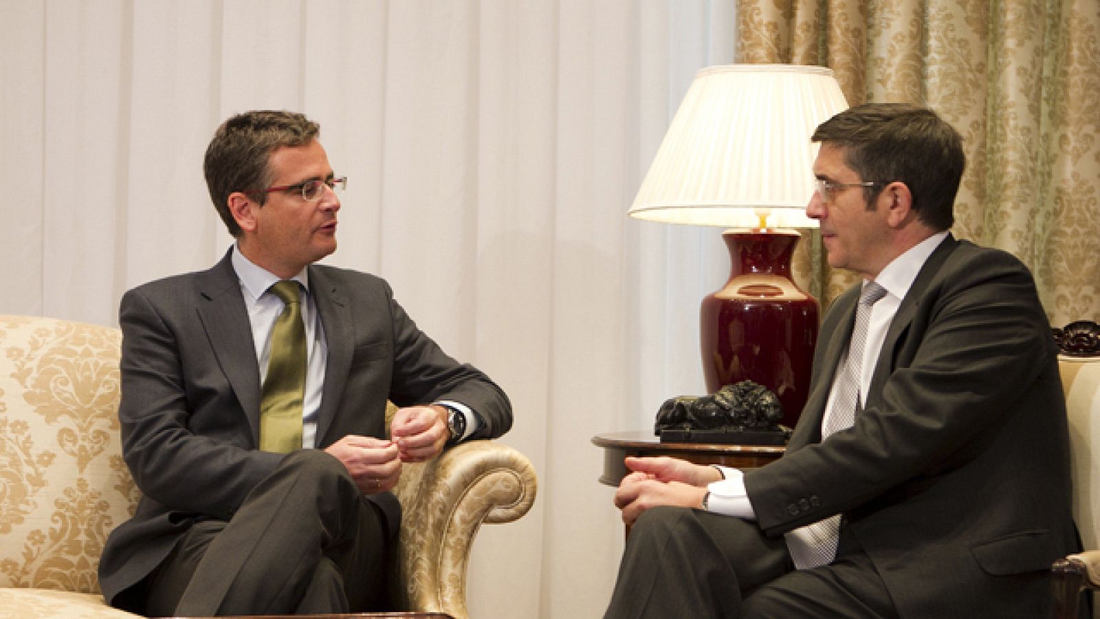 El lehendakari Patxi López se ha reunido con el presidente del PP-Vasco, Antonio Basagoiti