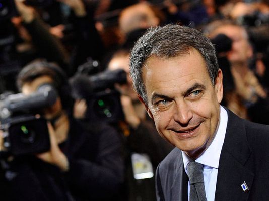 Telediario 1 - Telediario 2 en 4' - 26/10/11