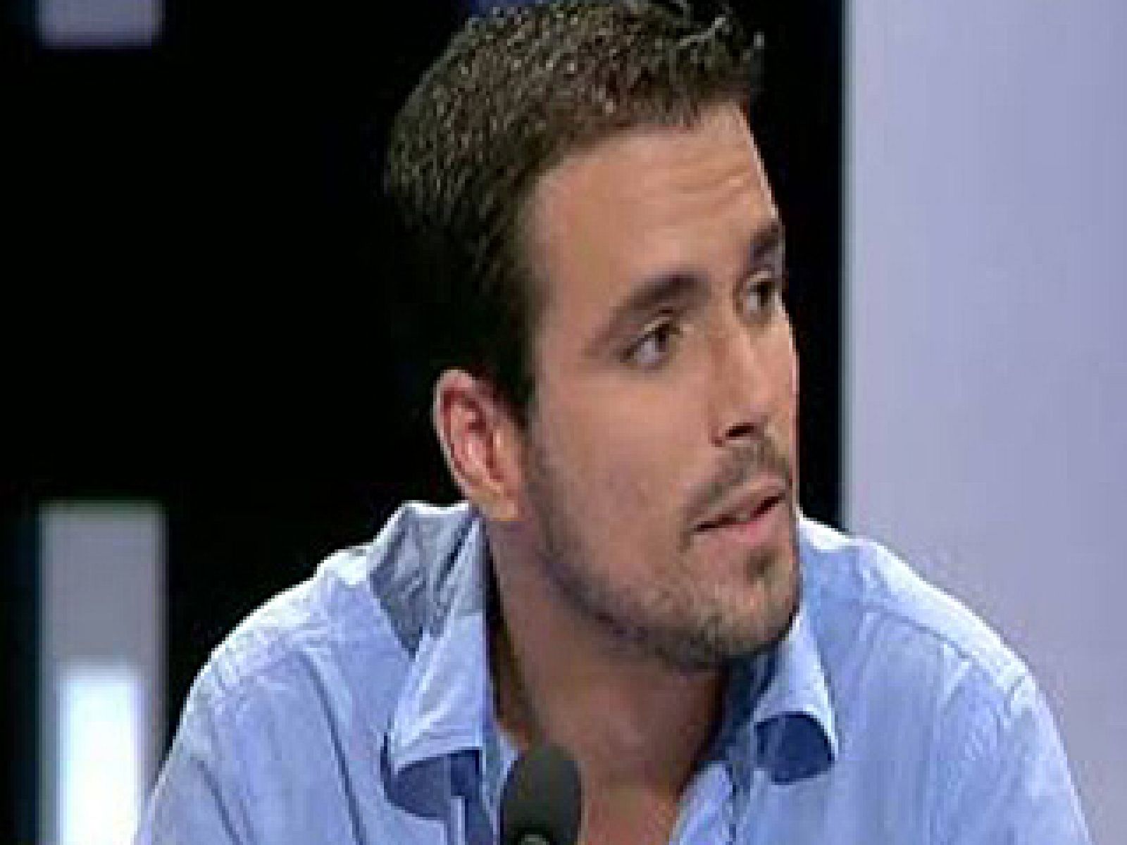 La situación de las hipotecas en España, cuyo número está en claro descenos. Los problemas de las familias que no pueden pagar sus préstamos hipotecarios. La dación en pago. Temas de actualidad que se han afrontado en el programa 59 Segundos del 26