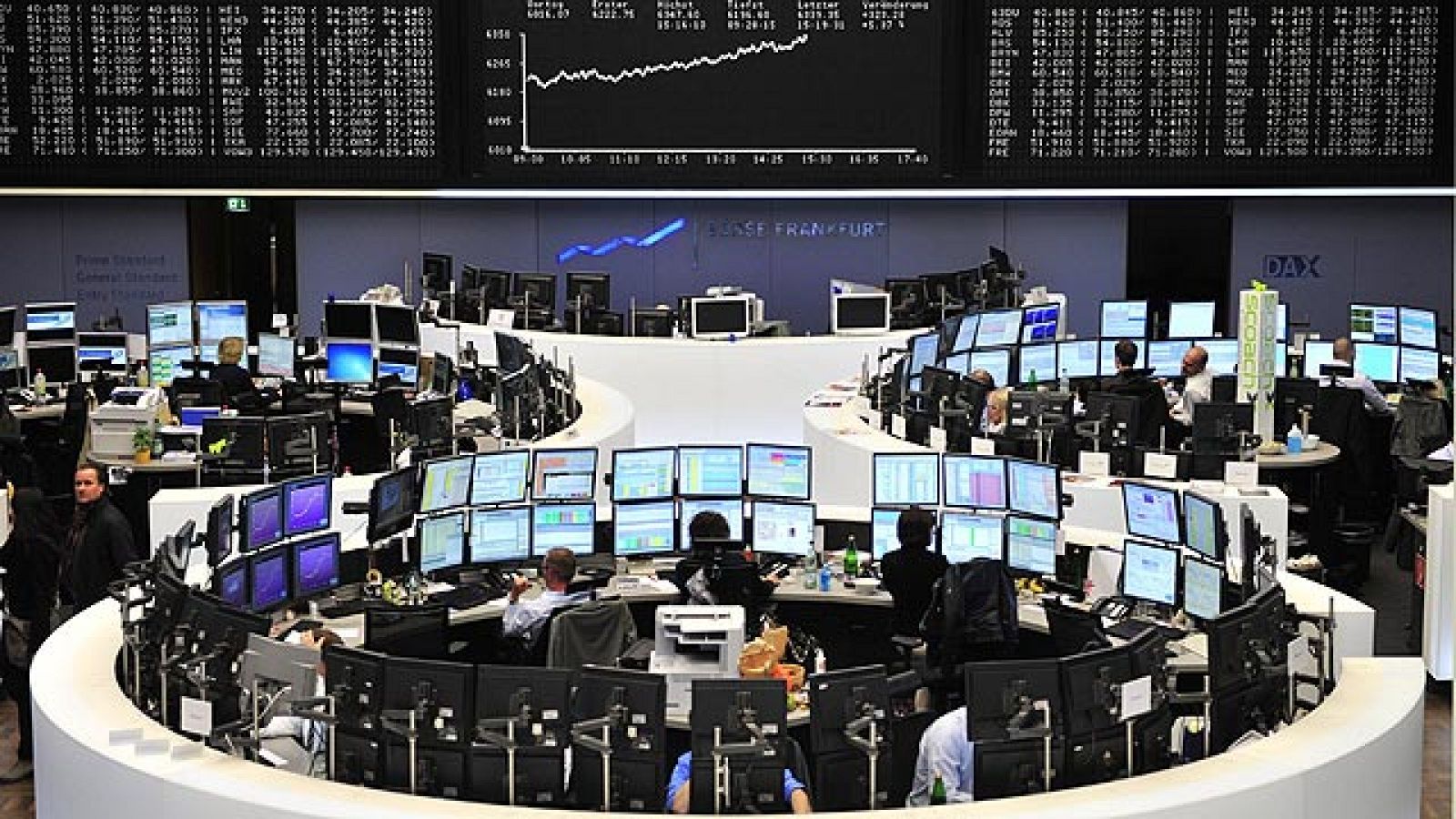 Los bolsas reciben con euforia los resultados de la Cumbre Europea. La española ha subido casi un 5% con los bancos disparados.