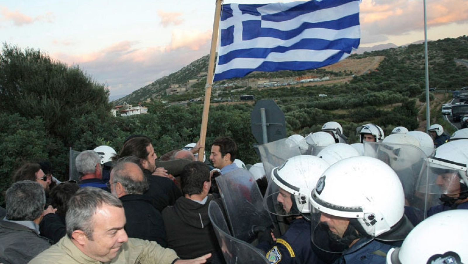 Informe Semanal - La indignación griega